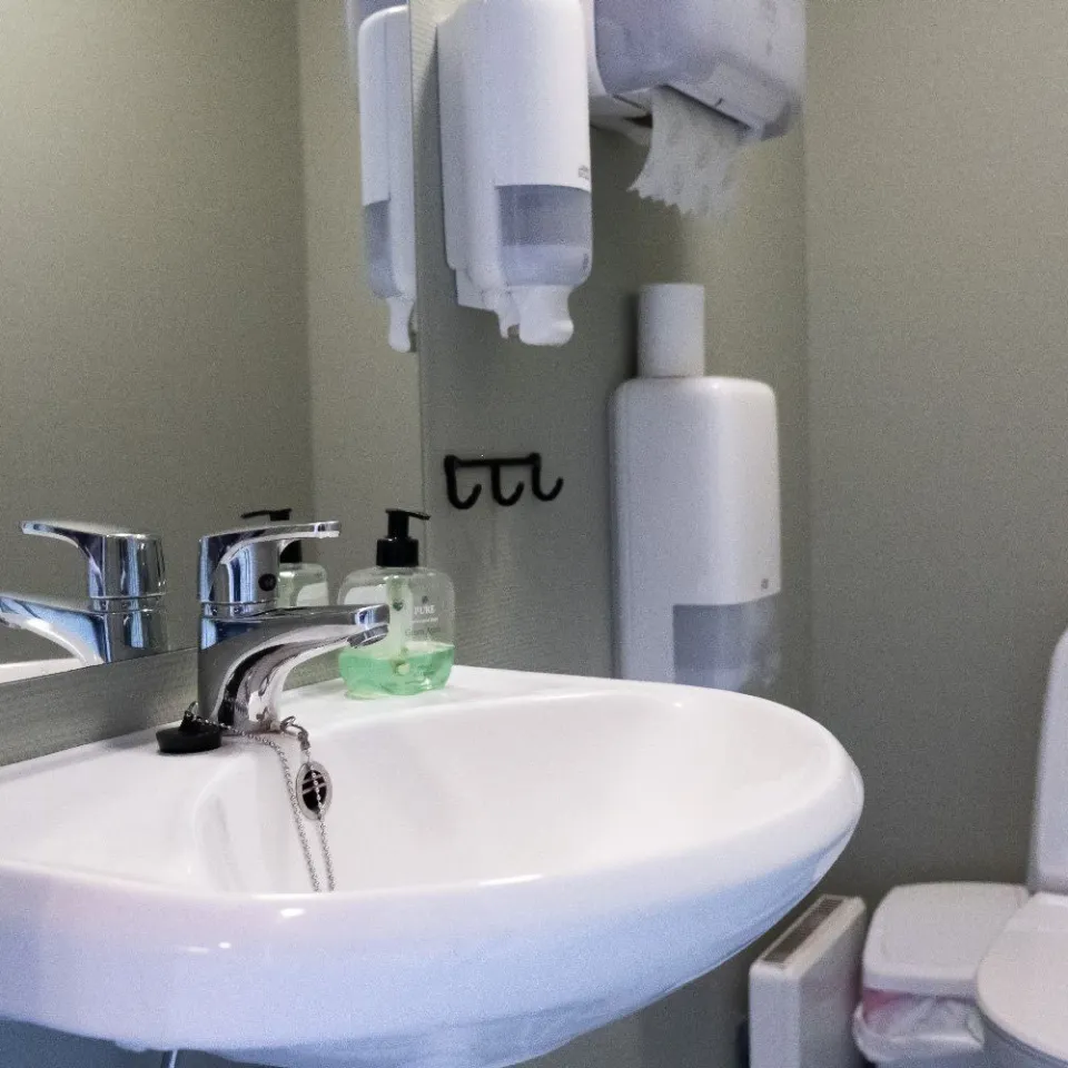 Leilighet med 10 sengeplasser på 2.etasje i campingbygget