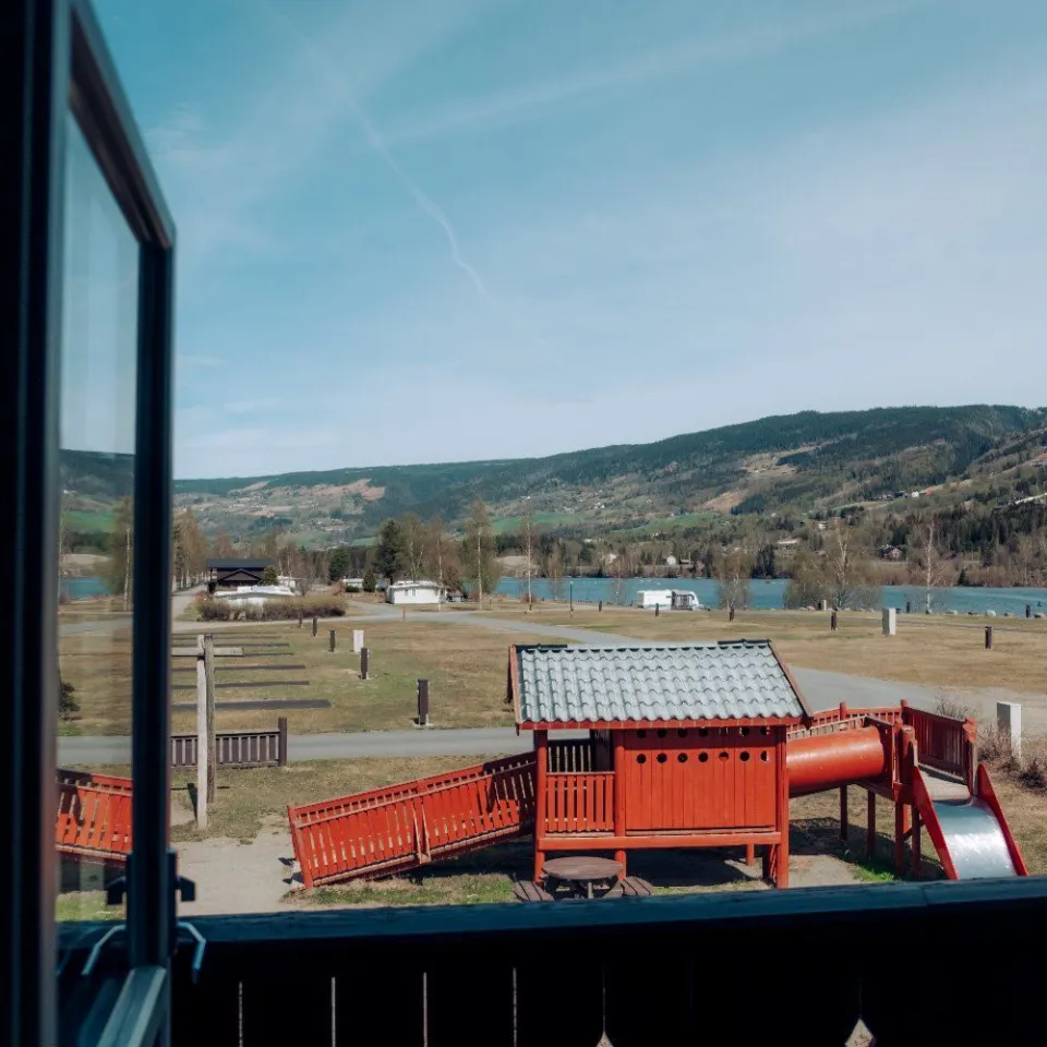 Leilighet med 10 sengeplasser på 2.etasje i campingbygget