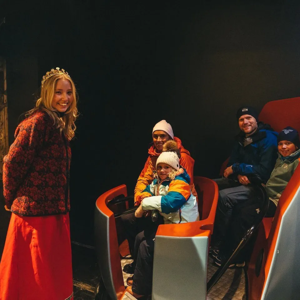 Pakke med overnatting i Snøhotellet Familierom