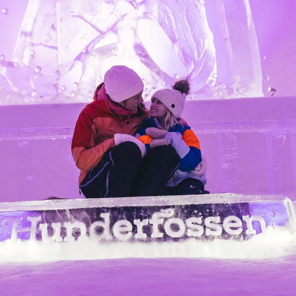 Pakke med overnatting i Snøhotellet Familierom