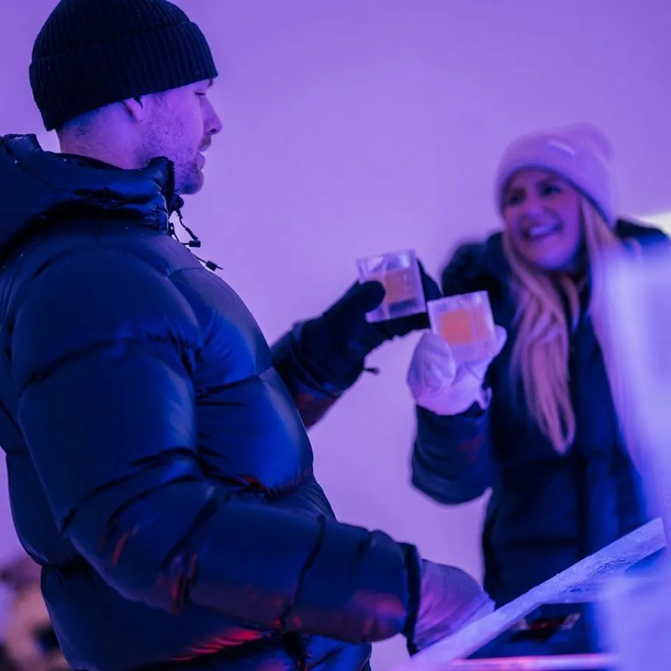 Pakke med overnatting i Snøhotellet Dobbeltrom