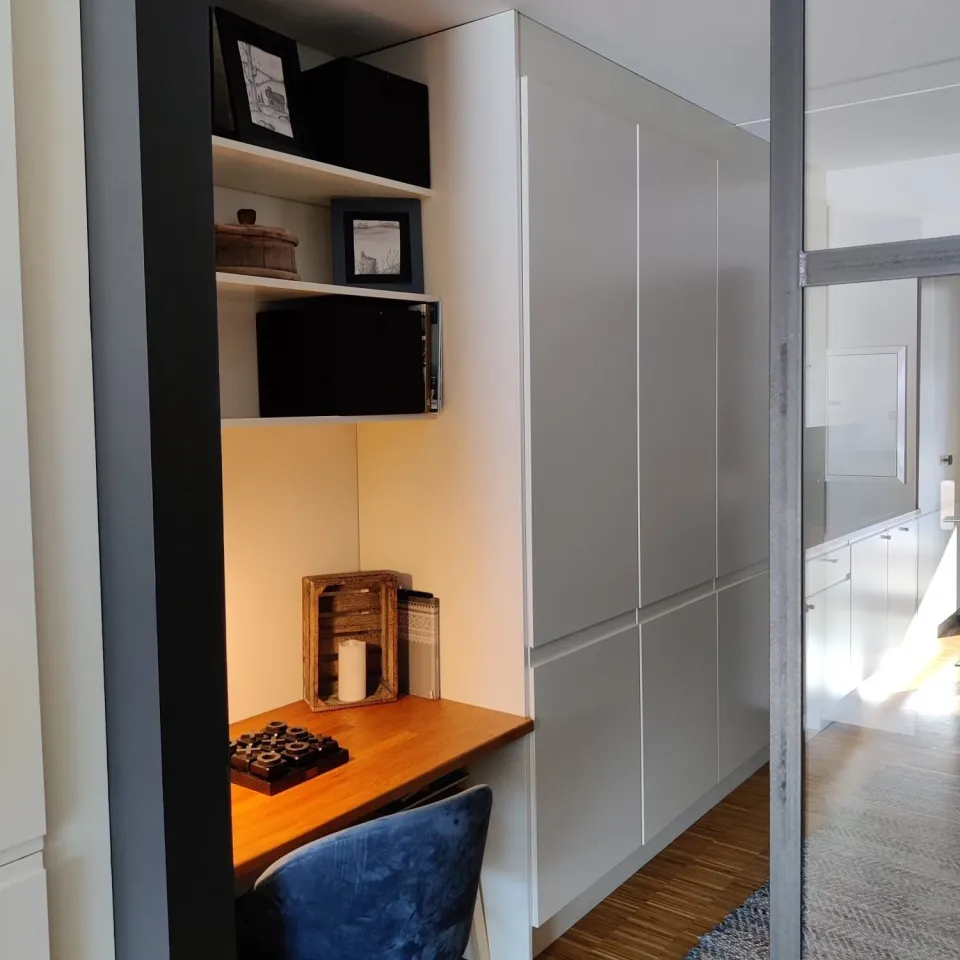 STUDIO H A209