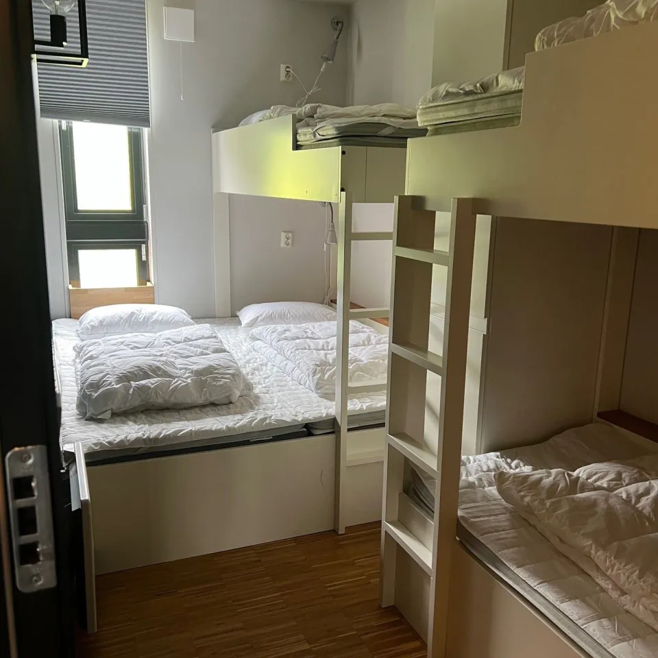 STUDIO H A209