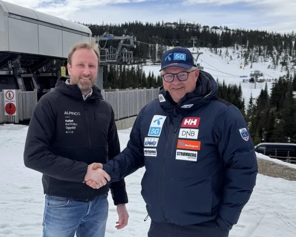 Kommersiell leder i Alpinco, Jonas Bjørnerud, og sportssjef for alpinlandslaget, Claus Ryste er fornøyde med å videreføre samarbeidsavtalen.