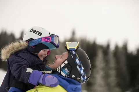 Familie på ski i Hafjell
